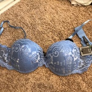 Gorgeous lace bra! BNWT!